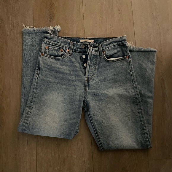 Levi’s wedgie jeans - Picture 2 of 8